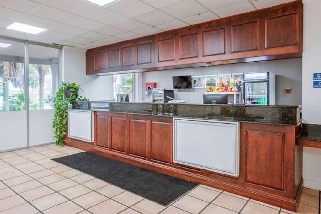 Travelodge By Wyndham Baton Rouge East Interno foto